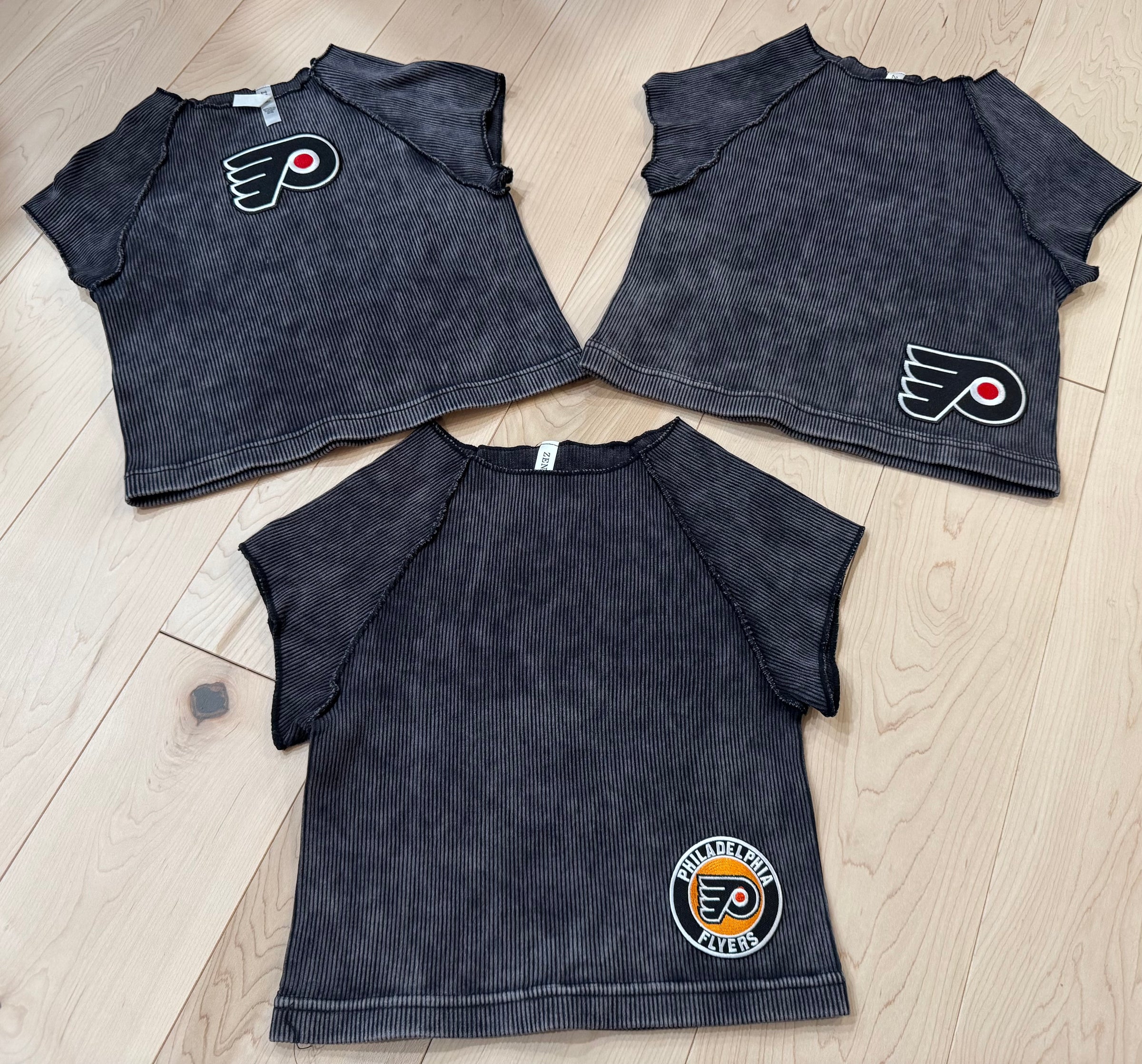 Flyers Patch Ribbed Crop Tee